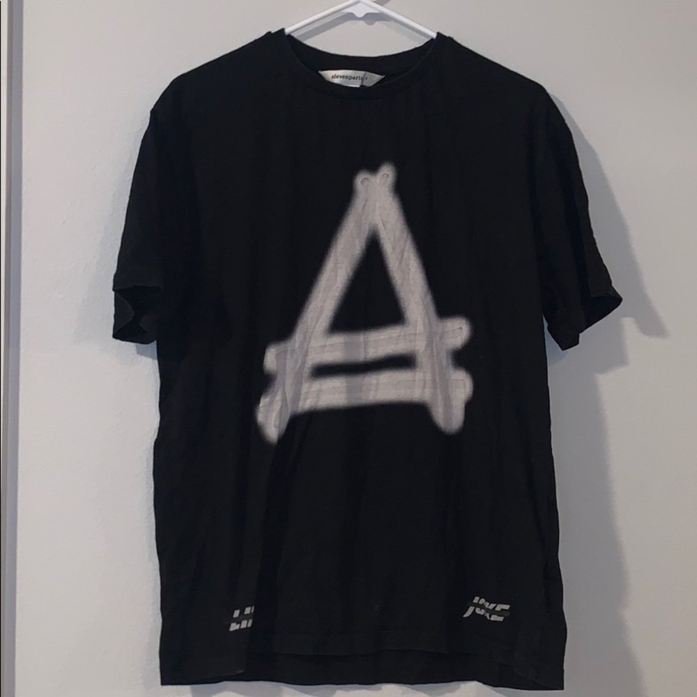 Black short sleeve